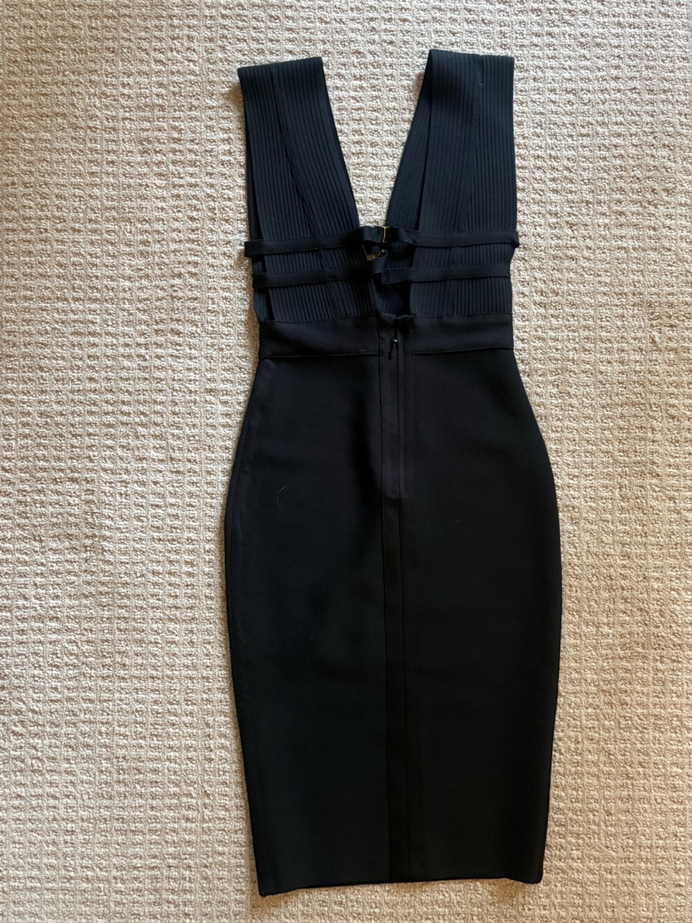 Bandage dress. Sexy. - Picture 6 of 7